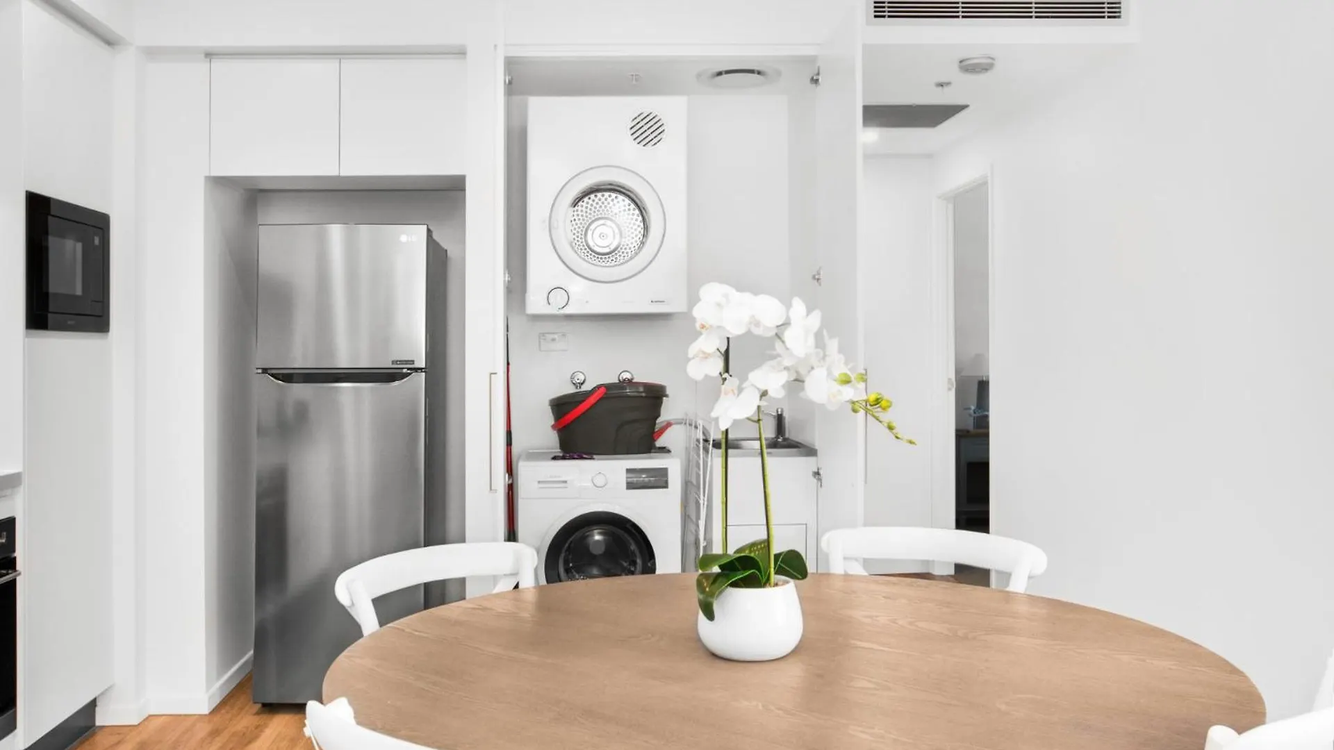 Surfers Paradise 2-Bed Near Beach With Pool & Gym Голд-Кост Австралия